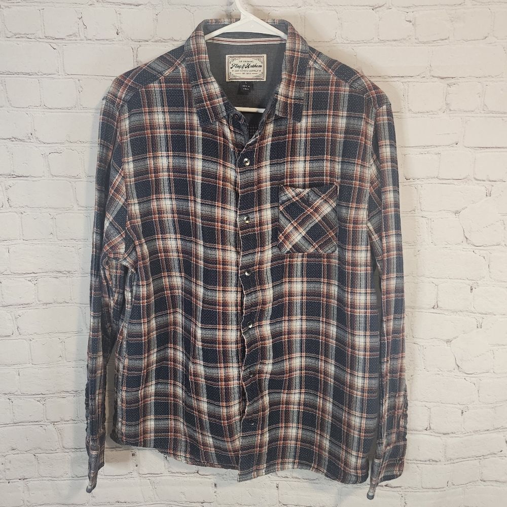 Men's Flag & Anthem longsleeve button-down shirt, size Large